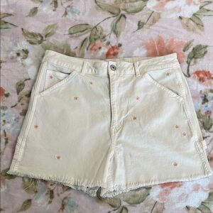 American Eagle Outfitters Cream size 12 highest rise 90s boyfriend Shorts